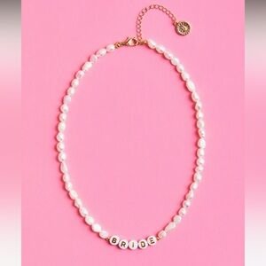 Chic Bride Freshwater Pearl Necklace with Gold Details